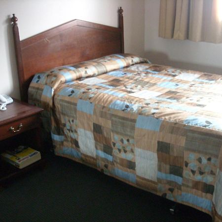 Grand Motel Saint-Hubert Longueuil Εξωτερικό φωτογραφία