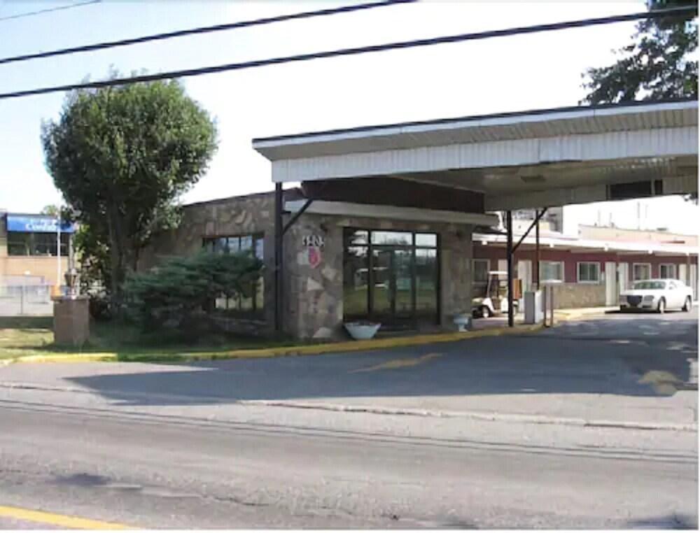 Grand Motel Saint-Hubert Longueuil Εξωτερικό φωτογραφία